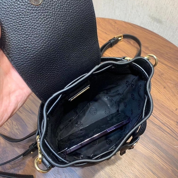 Tory Burch Thea mini bucket bag handbag slingbag backpack - Picture 3 of 6